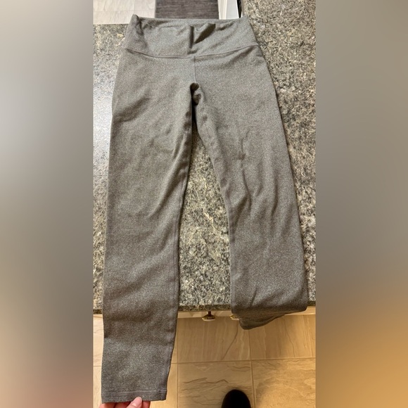 Fabletics  High Waist Capri Pants - Picture 2 of 4